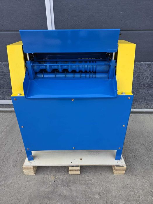 Masina electrica dezizolat cabluri 3KW 12 canale,Deblancator NOU