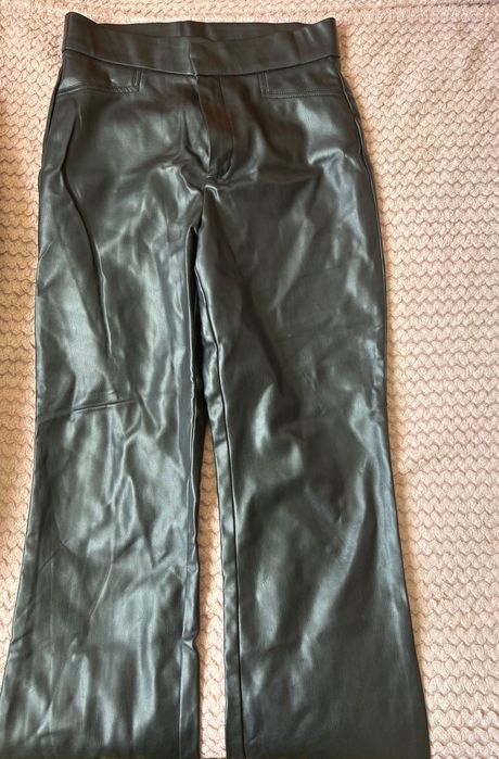 Кожен панталон Stradivarius