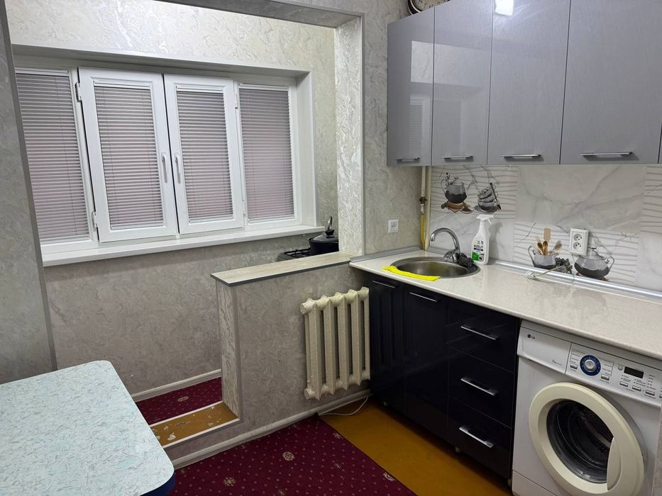 Аренда Юнусобод-4 Универсам бозорга якин 1 хонали уй жихозлари бор