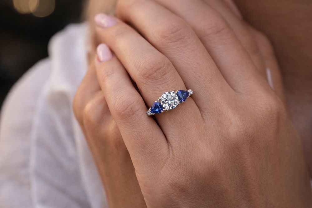 Inel logodna la comanda Bucuresti bijutier gemolog diamante pietre nat