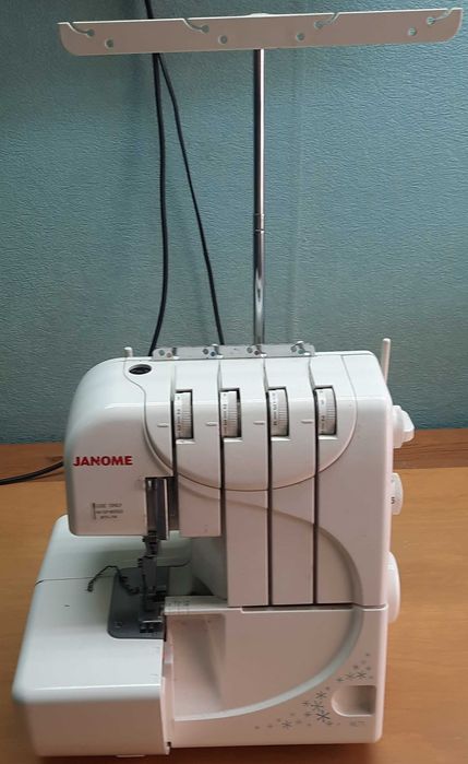 Оверлок JANOME MOD. RE73