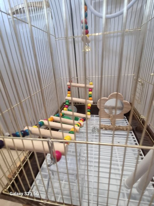 Продам  новую клетку для попугая