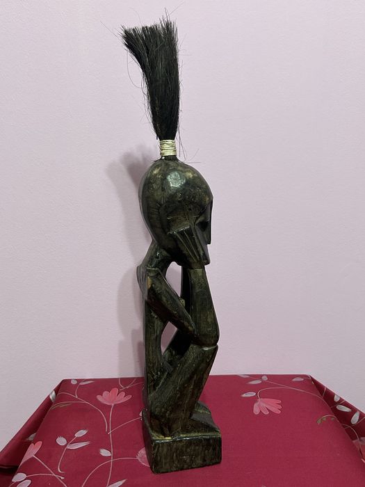 Statuetă tribală africană din lemn