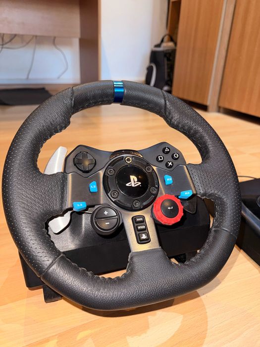 Vând volan Logitech G29 + schimbător de viteze