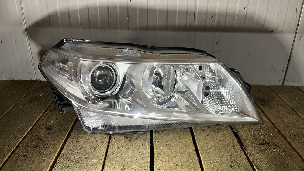 Десен и ляв фар Suzuki Vitara 2015-