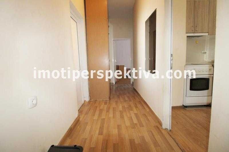 Продава се Тристаен апартамент в Пловдив, Христо Смирненски - 82 кв.м за 1793 €/кв.м - Снимка #8