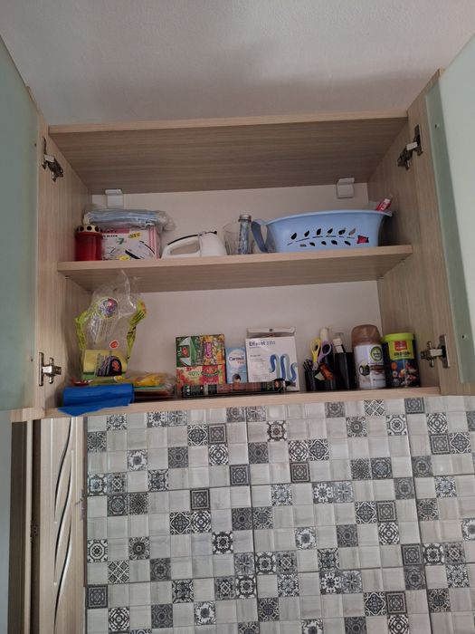 Vând 2 corpuri bune instare bună cu geamuri