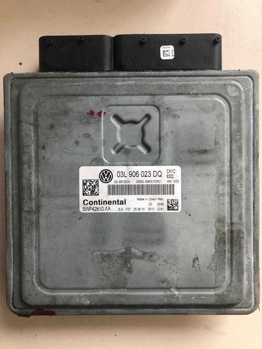 ECU Calculator motor VW Golf 1.6tdi 03L906023DQ 5WP42810AA Simo PCR2.1