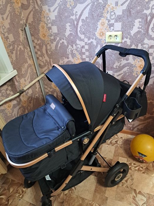 Продам коляску новую