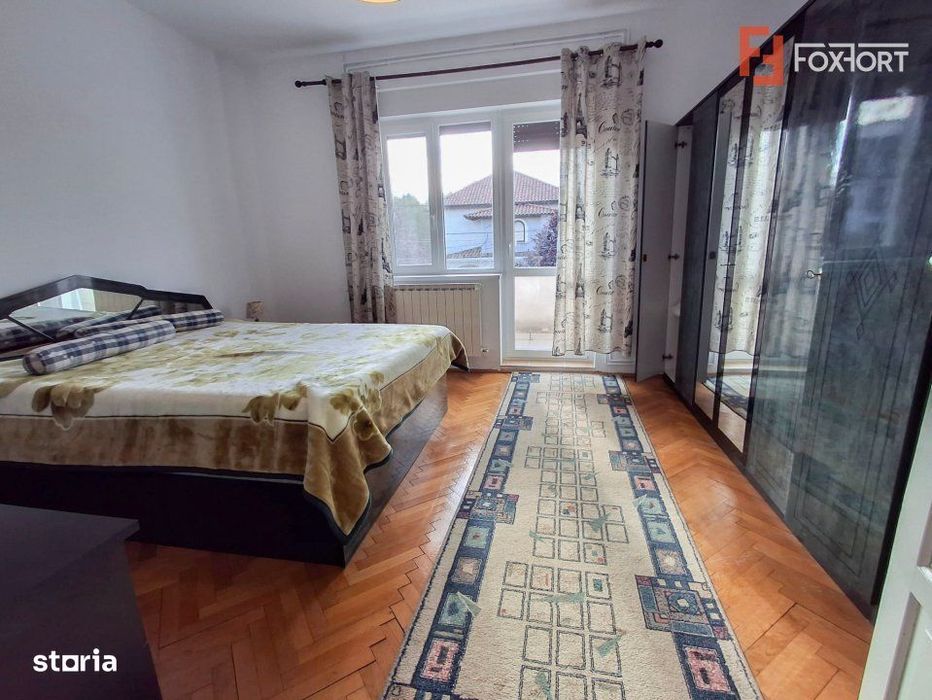 Apartament 3 camere decomandat de inchiriat la casa, zona Crisan