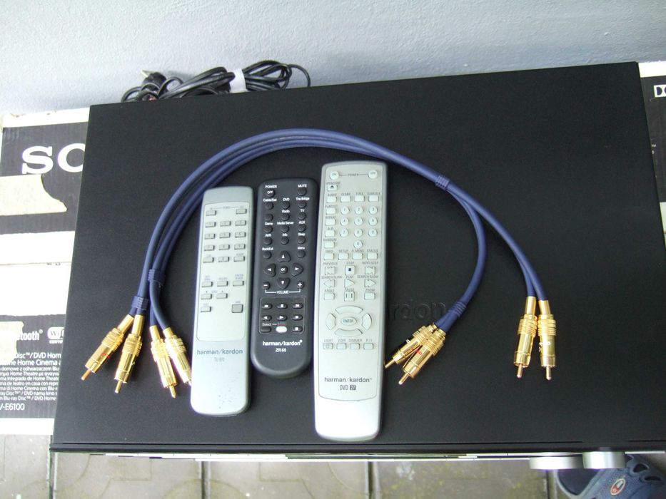 Linie.System Audio Harman Kardon . Amplificator. Cd Player. DVD Player. Tuner .