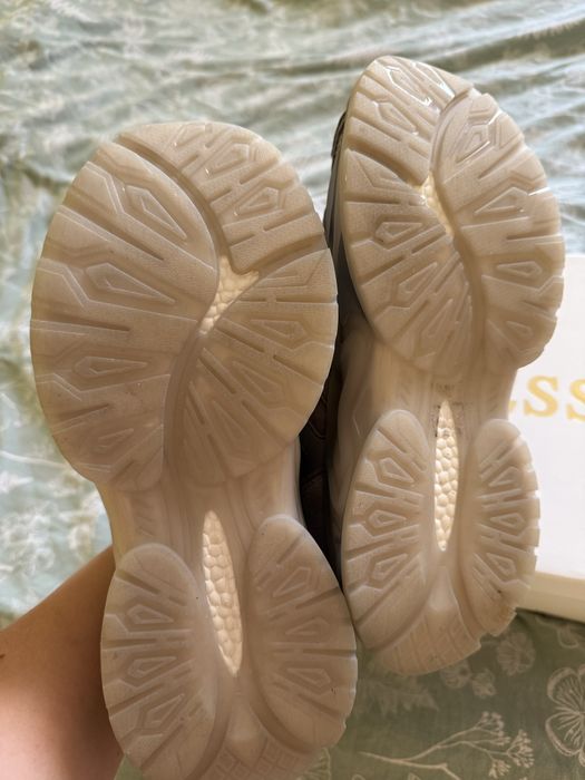 Обувки Guess Belluna