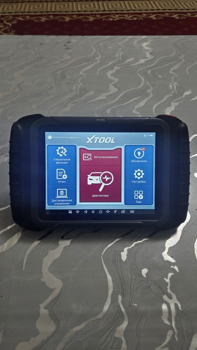 Диагностический прибор Xtool D8BT продается.