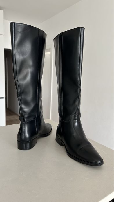 Черни ботуши от изкуствена кожа H&M