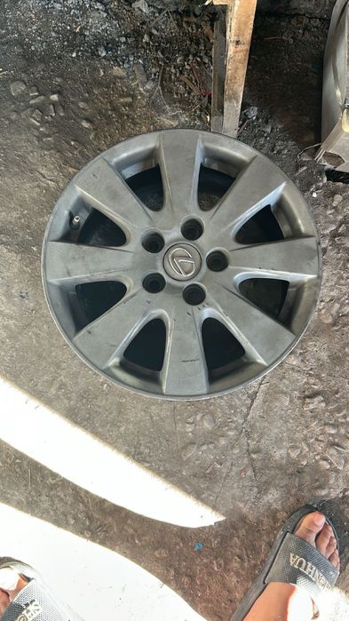 Продаю титанки на 16