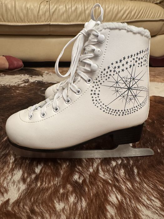 Продам коньки 36 размер