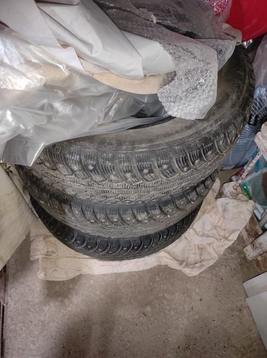 Шины  215/70 R16