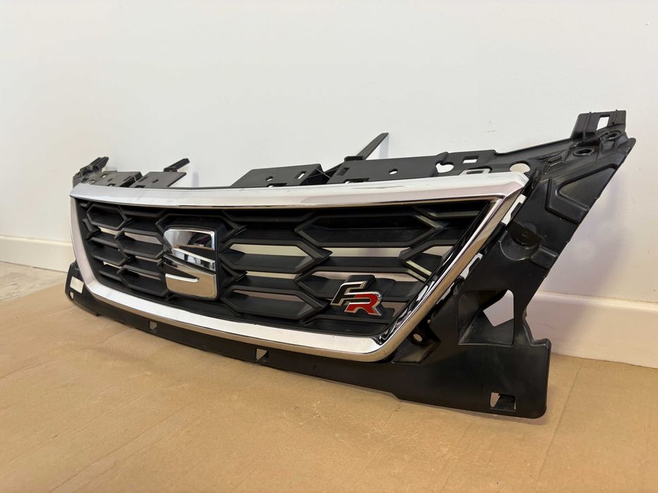 Grila radiator Seat Leon FR facelift dupa 2016 cod 5F0853654J