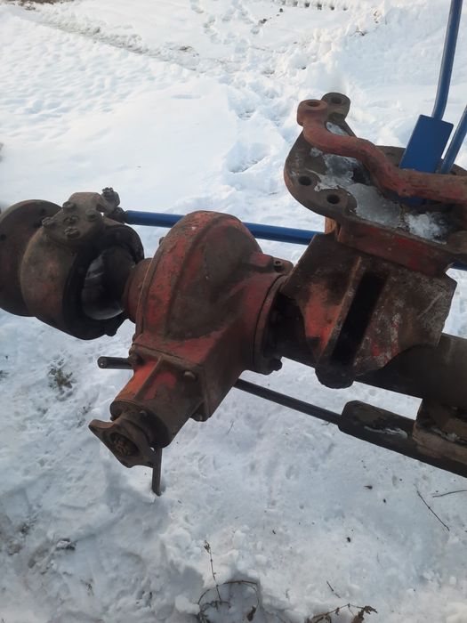 Vând punte  față UTB 651 4x4