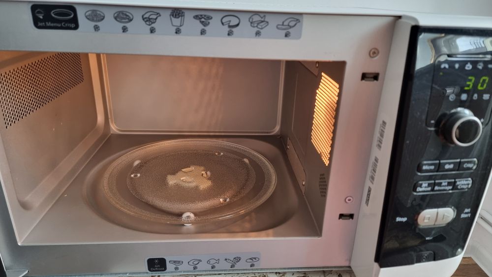 Cuptor cu microunde Whirlpool
