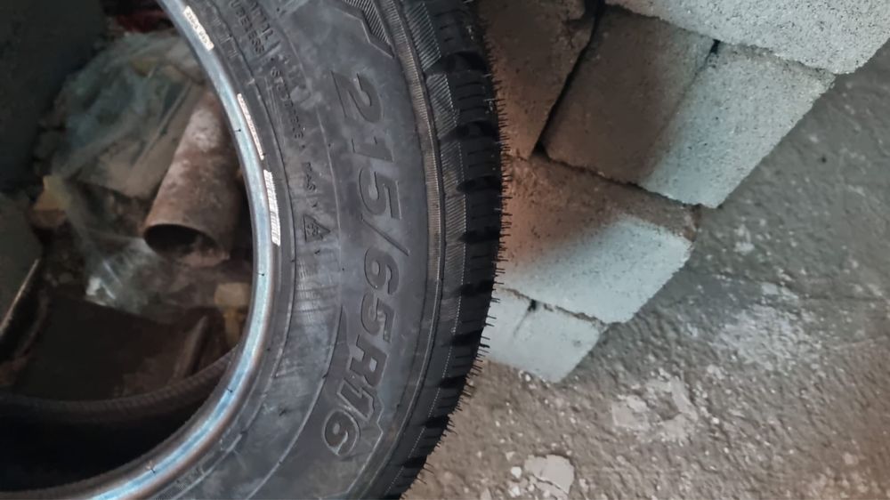 Покришки новый 4 шт