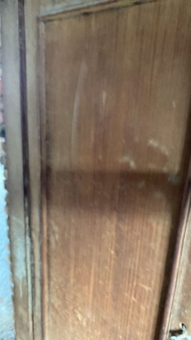 Врата с каса-махагон