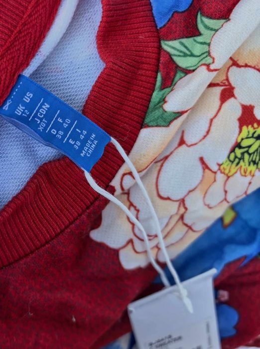 Adidas ново оригинално дамско hoodie  M/Л размер