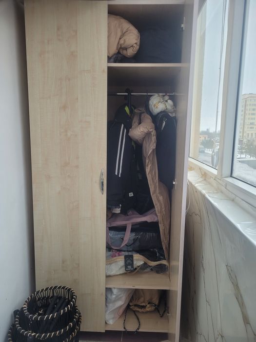 Срочно продам шкафы