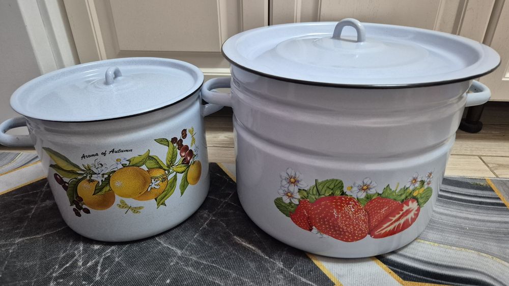 Эмалированные кастрюли