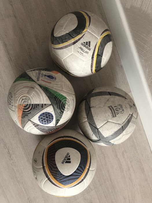 Продам Футбольные мячи в хорошем состоянии!