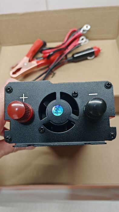 Invertor 12V DC la 220V