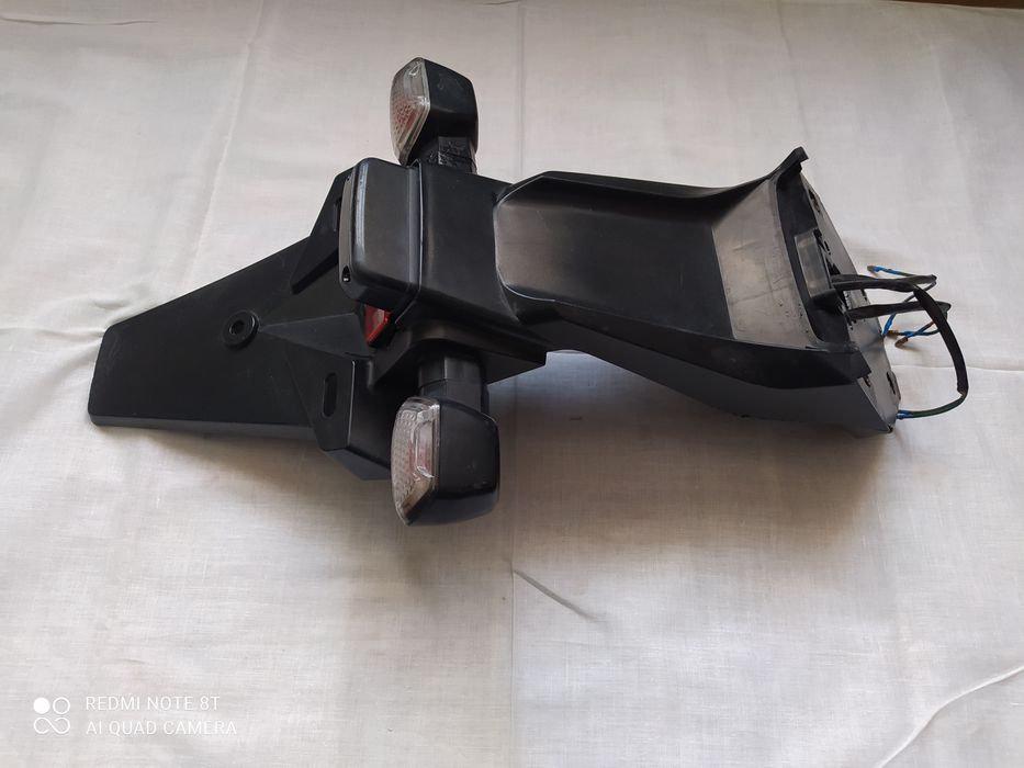 Продам задние крыло на спорт байк