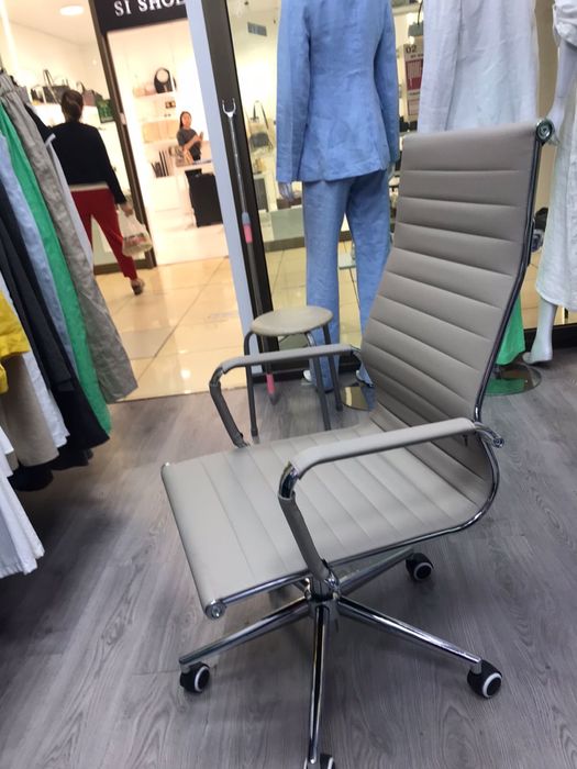 Новое офисное кресло