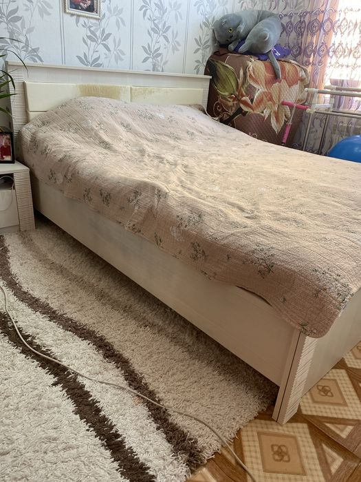 Кровать двухспальная&