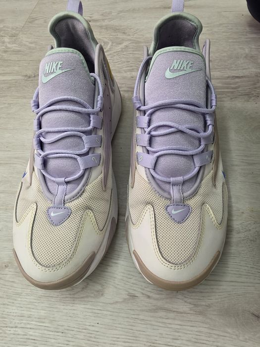 Nike Wmns Zoom 2K 42номер