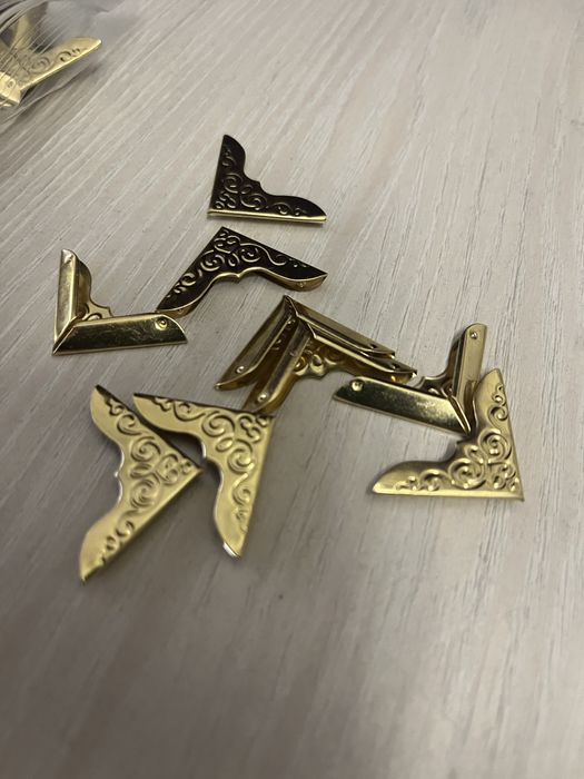 Уголки для блокнотов и папок