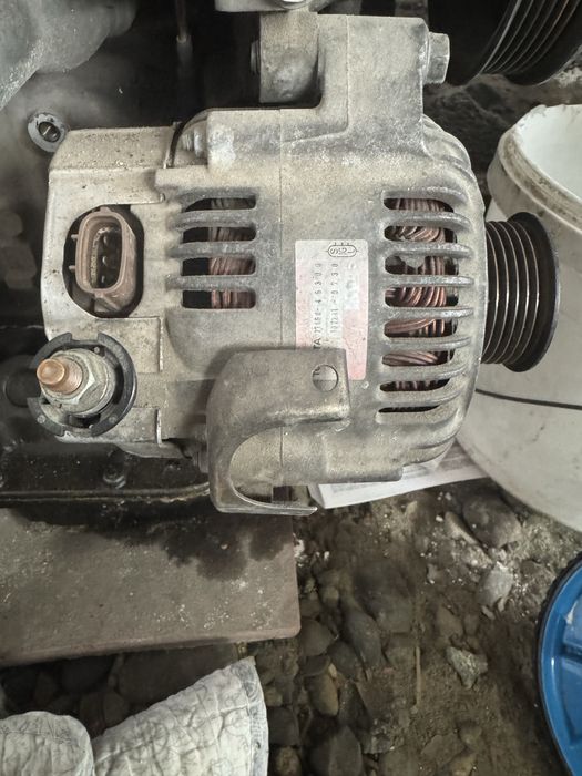 Продам генератор на Лексус  gs 300