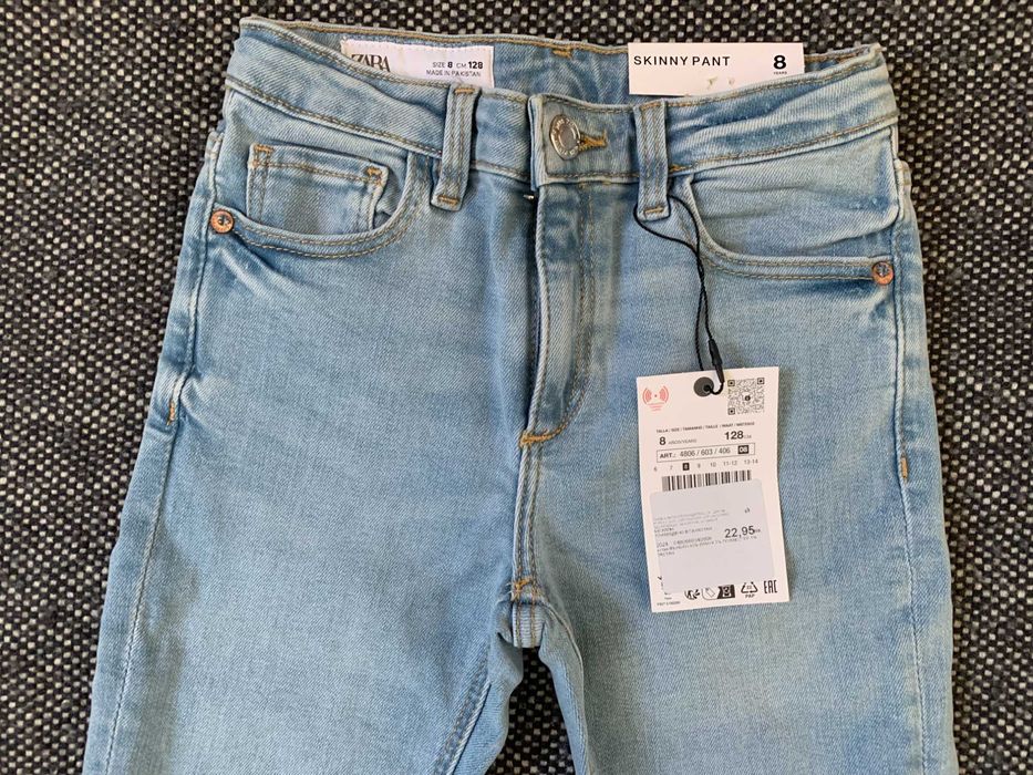 Нови дънки за момиче ZARA - размер 128 см