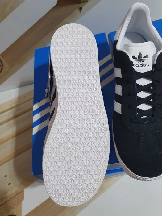 Adidas Gazelle de dama masura 36 2/3 si 38 originali noi in cutie
