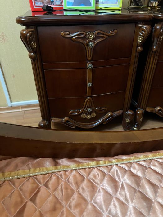 Спальный гарнитур