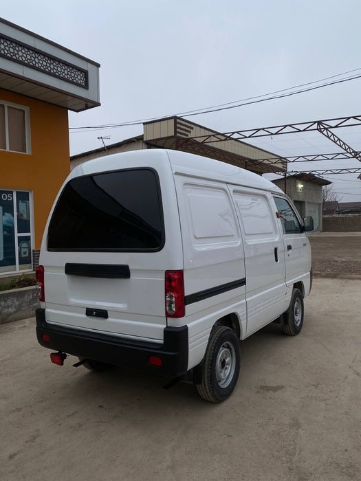 Damas 2 D11 Style (VAN)