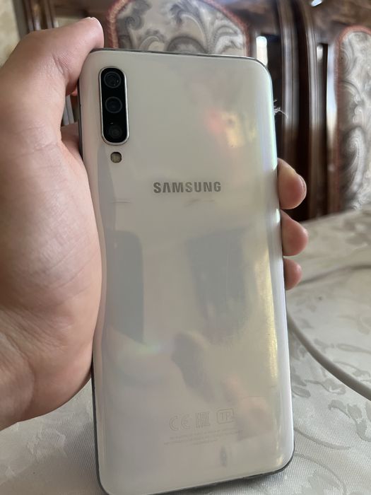 Samsung A50 / Самсунг А50