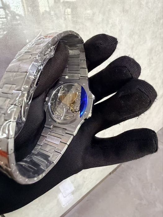Часы Patek Philippe Nautilus 50 Years
