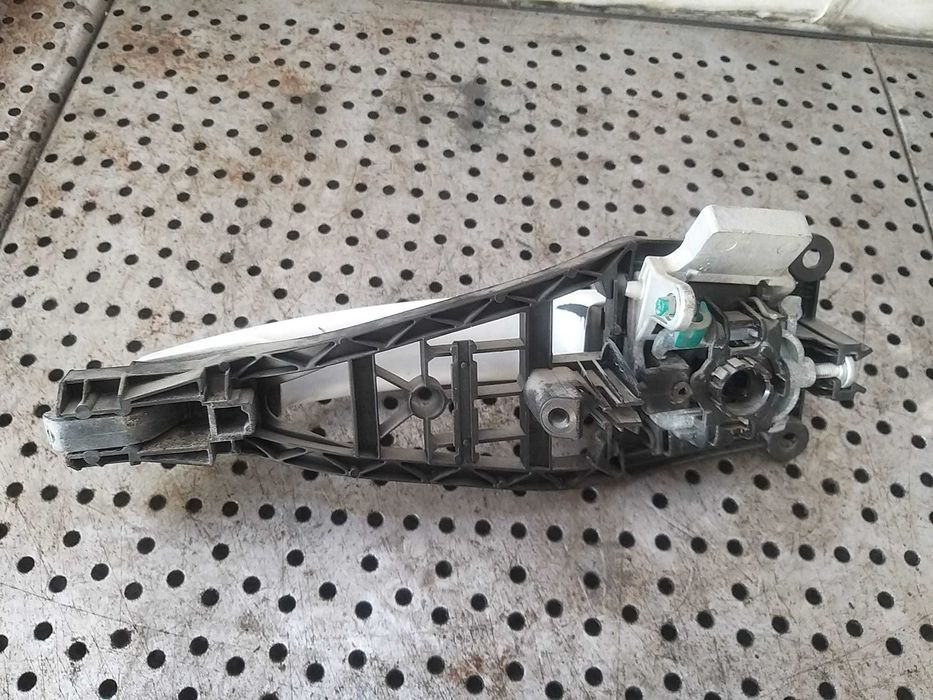 Maner usa dreapta fata opel astra h 24463524