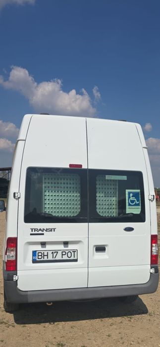 TRANSPORT PERSOANE - ÎNCHIRIEZ MINIBUS  8 PERSOANE  - Aeroport, pelerinaje, evenimente, firme, colete, inclusiv persoane cu dizabilități