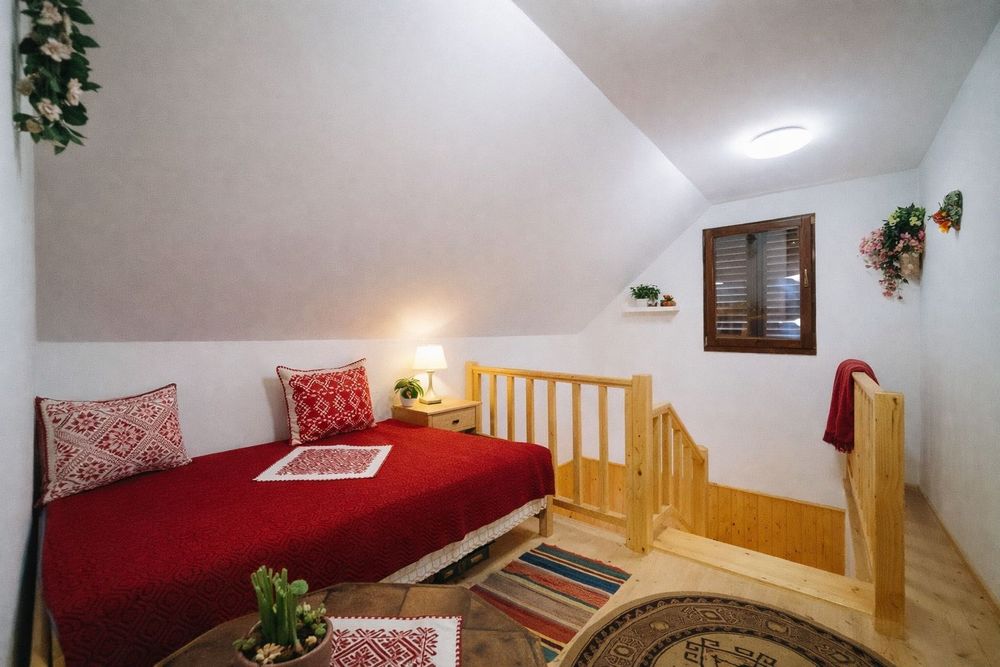 Casă de vacanță de vânzare – Tengheler, lângă Ditrău