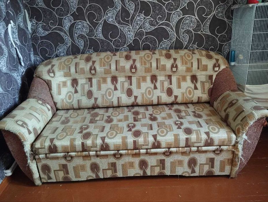 Продается диван в хорошем состоянии