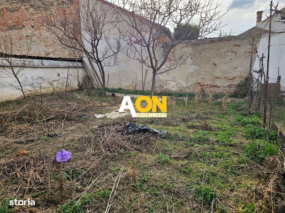 Casa 5 camere, 2 bai, 490 mp teren, Centru, pretabila pentru birouri