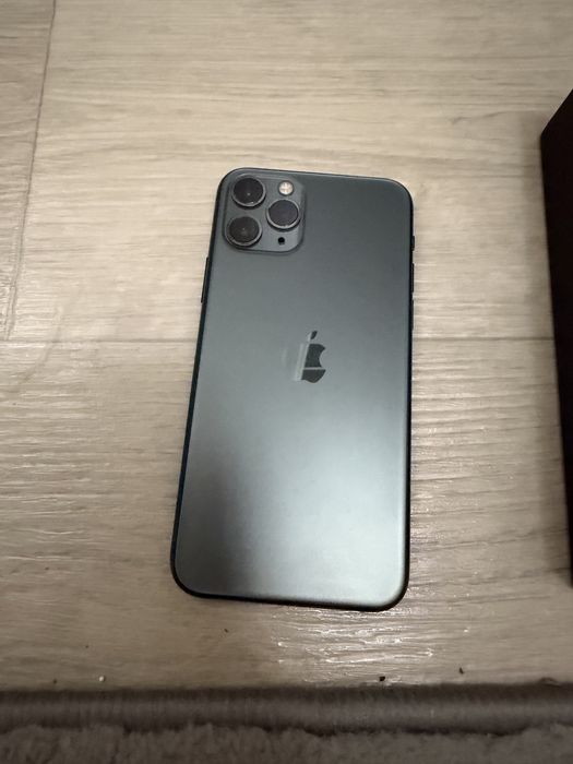 Iphone 11 pro в отличном состоянии