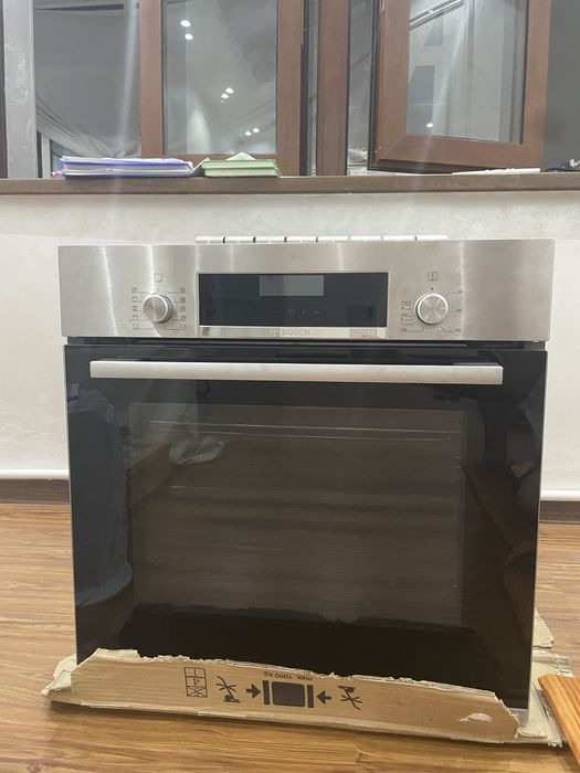 Духовой Шкаф Bosch HBJ558YS0Q